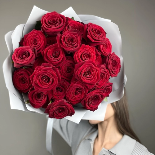 «Королевский бархат» – 25 роскошных красных роз из Эквадора  Самара Самарская область «Королевский бархат» – 25 роскошных красных роз из Эквадора  Самара Самарская область
