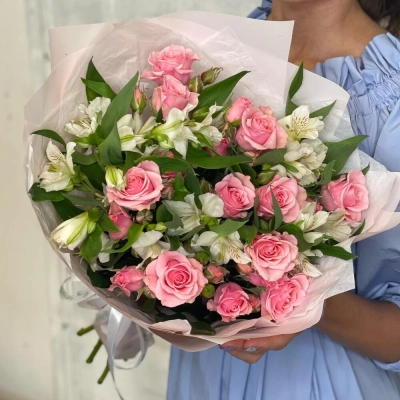 Букет «Розовый фламинго» – нежность розовых кустовых роз и белых альстромерий Самара Самарская область Букет «Розовый фламинго» – нежность розовых кустовых роз и белых альстромерий Самара Самарская область