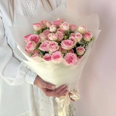 Букет «Нежный аромат» – пышные розовые кустовые розы в элегантной упаковке Самара Самарская область Букет «Нежный аромат» – пышные розовые кустовые розы в элегантной упаковке Самара Самарская область