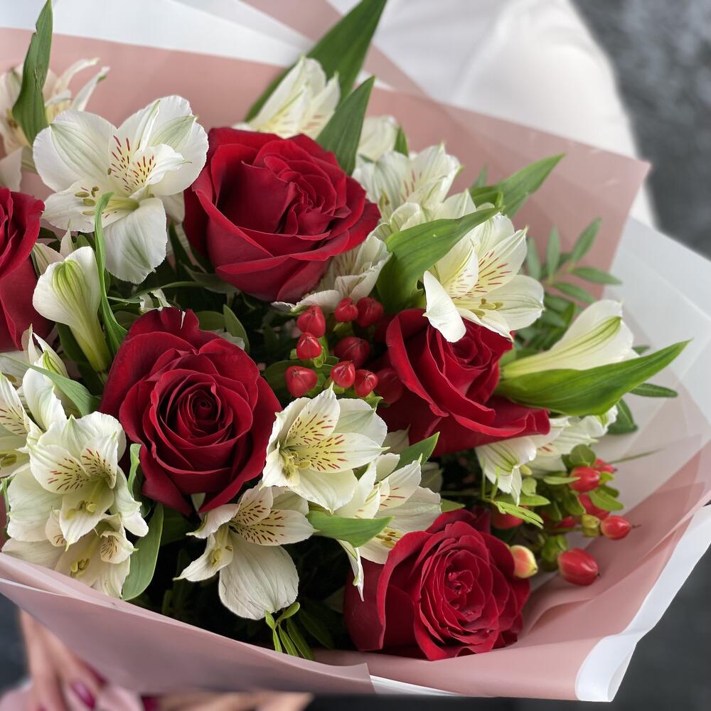 Букет «Нуар» – контраст страсти и нежности Самара Самарская область